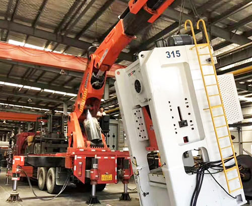 钢城提升工作效率，选择优质折臂吊租赁服务