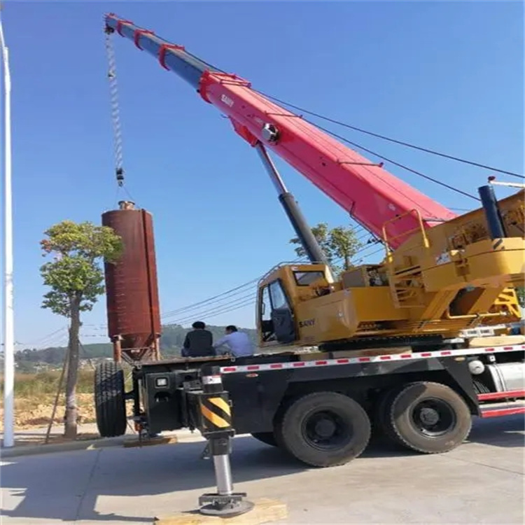 钢城专业吊车租赁多少钱