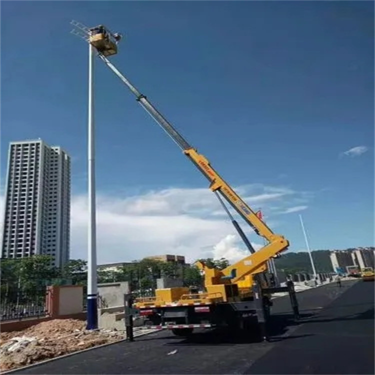 钢城维修路灯的曲臂升降车出租