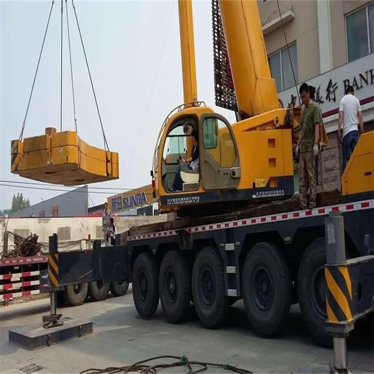 钢城当地吊车出租|机器吊装|75吨|工厂搬迁服务