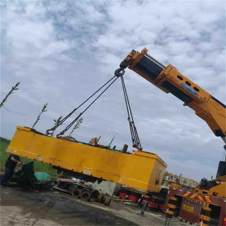 钢城随车吊吊集装箱怎么吊